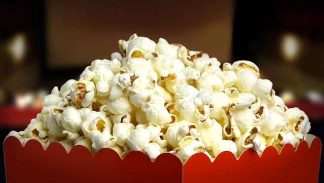 Pipoca: é um alimento totalmente integral. Uma xícara de pipoca tem 6 g de carboidratos e apenas 31 calorias.