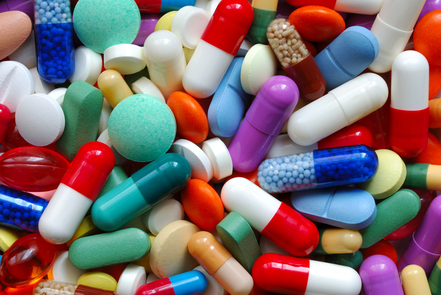 Há muitos remédios que fazem você ganhar peso. Entre eles, estão os chamados corticoides. O mais utilizado é a Prenisona, utilizado por quem tem doenças inflamatórias, como a artrite. Os anticoncepcionais também fazem parte da lista. Dosagens altas de hormônios aumentam o peso. Antidepressivos também fazem aumentar o apetite.