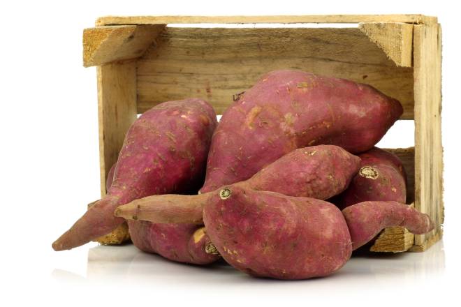 Não há horário para a ingestão da batata-doce, que pode ser ingerida no café-da-manhã ou no almoço, para suprir o corpo para a batalha do dia. Não coma mais de uma vez ao dia, porque apenas uma batata média produz energia suficiente.