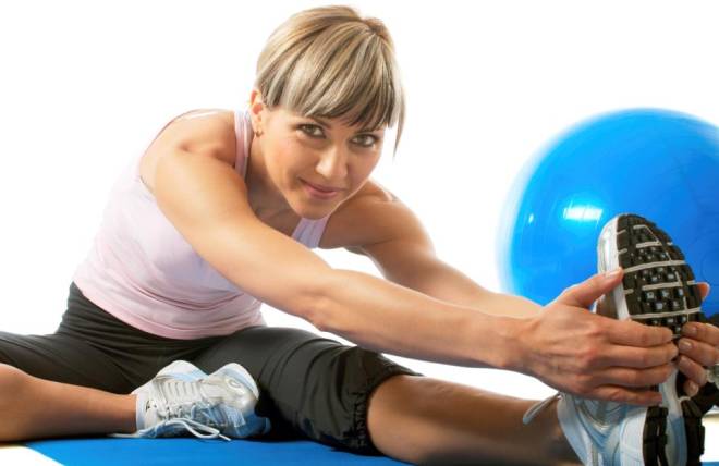 1) os treinos mais comuns se resumem a quatro atividades, duas aeróbicas e duas anaeróbicas; 2) cada exercício deve durar 30 minutos sem descanso.