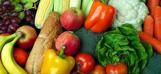 Uma dieta rica em fibras e gorduras solúveis ajuda a controlar a ansiedade, promovendo a saciedade. Se forem obtidos atravás de uma alimentação regular,seus efeitos são mais duradouros e eficientes que as tais cápsulas miraculosas. Os comprimidos não substituem os nutrientes dos alimentos mas apenas enganam o cérebro.
